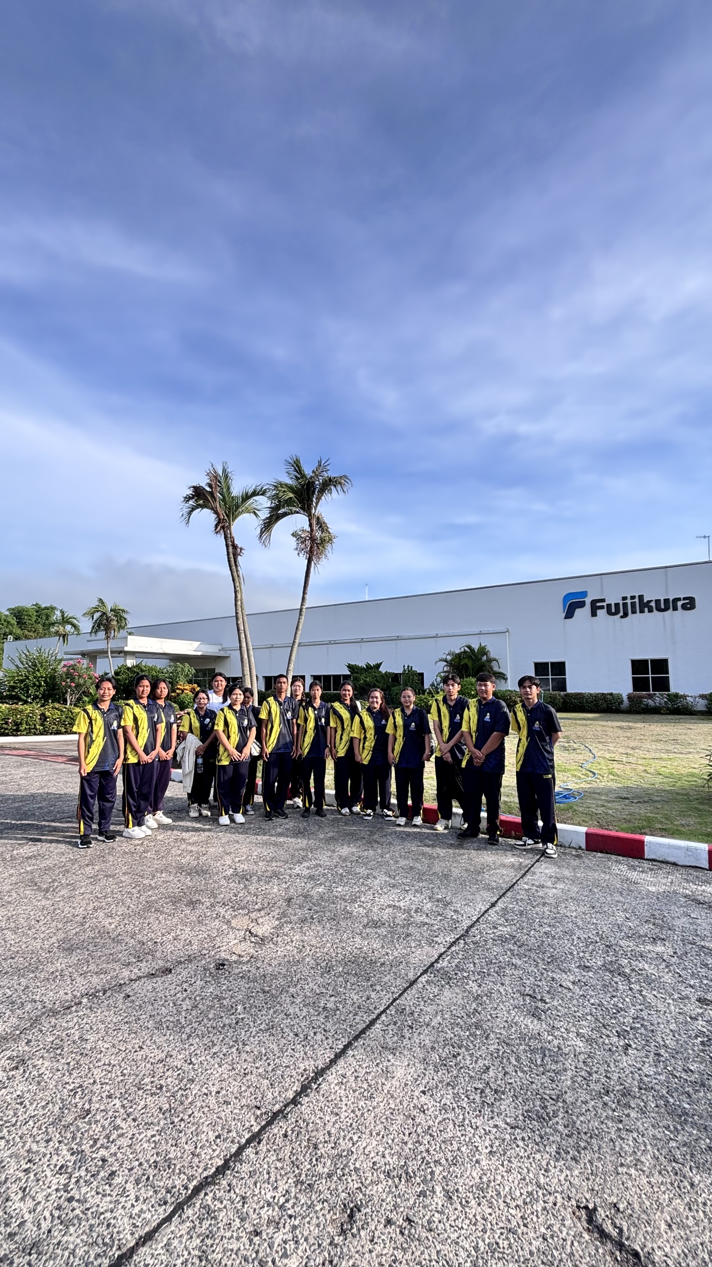 ฝึกประสบการวิชาชีพนักศึกษาระดับชั้น ปวส.1 หลักสูตรทวิภาคี (ฟูจิคุระ) 